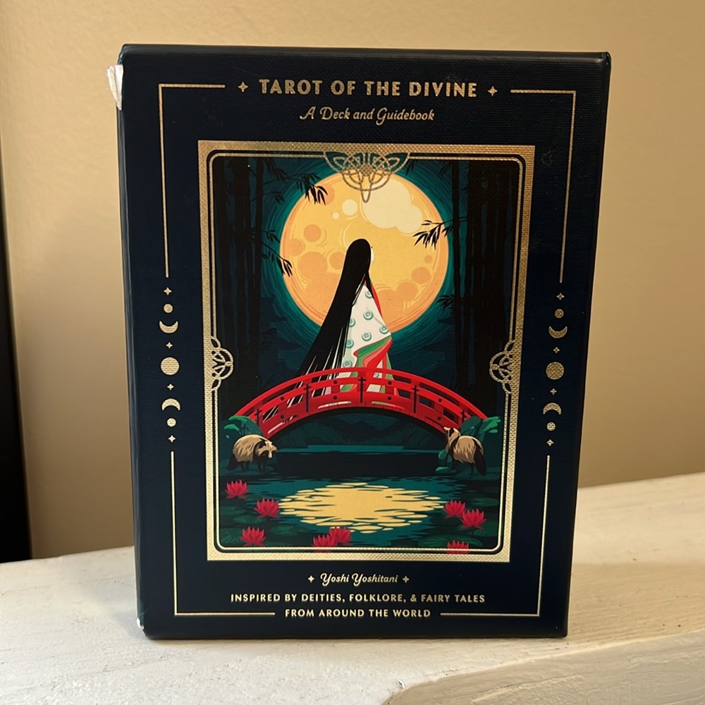 TAROT OF THE DIVINE